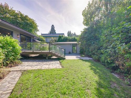 3710 Crestview Rd, Saanich, BC 