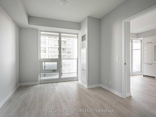 1506-2221 Yonge St, Toronto, ON - Indoor Photo Showing Other Room