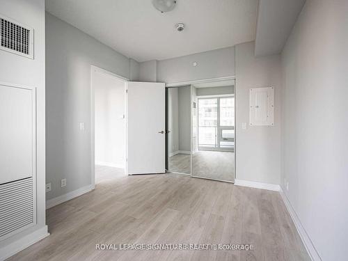 1506-2221 Yonge St, Toronto, ON - Indoor Photo Showing Other Room