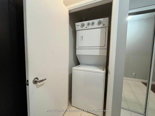 1011-22 East Haven Dr, Toronto, ON - Indoor Photo Showing Laundry Room