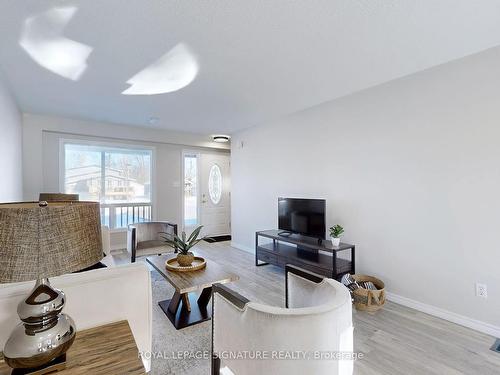 213 Royal Rd, Georgina, ON - Indoor Photo Showing Laundry Room