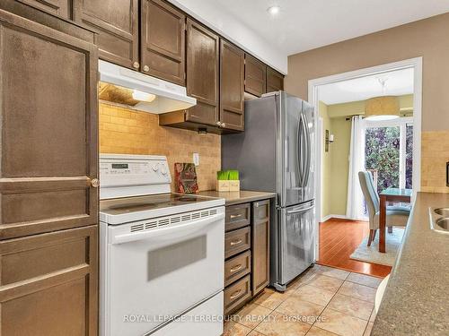 53 Rosebud Ave, Brampton, ON - Indoor Photo Showing Kitchen