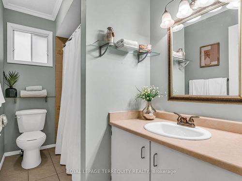 53 Rosebud Ave, Brampton, ON - Indoor Photo Showing Bathroom