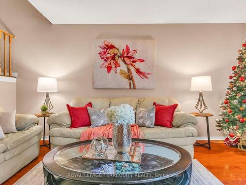 53 Rosebud Ave, Brampton, ON - Indoor Photo Showing Living Room