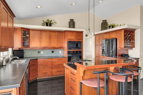 1620 Mission Hill Road, West Kelowna, BC - Indoor Photo Showing Kitchen With Double Sink