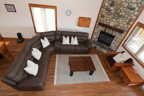 301-890 Dogwood Drive, Kimberley, BC - Indoor Photo Showing Living Room With Fireplace