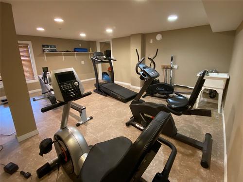 301-890 Dogwood Drive, Kimberley, BC - Indoor Photo Showing Gym Room