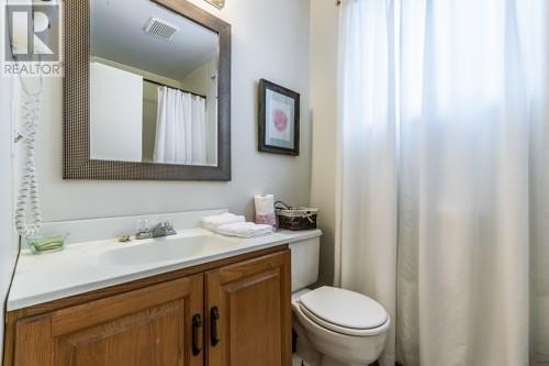 9-11 Beachy Cove Road, Portugal Cove, NL - Indoor Photo Showing Bathroom