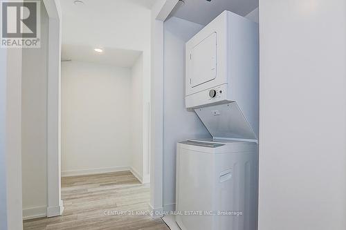 1122 - 121 St Patrick Street, Toronto, ON - Indoor Photo Showing Laundry Room