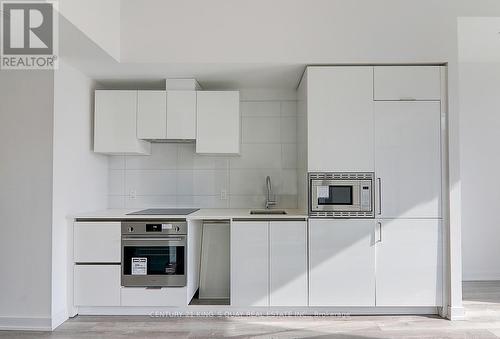 1122 - 121 St Patrick Street, Toronto, ON - Indoor Photo Showing Kitchen