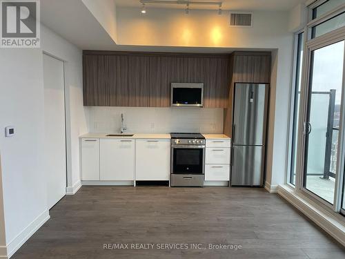 801 - 225 Veterans Drive, Brampton, ON - Indoor Photo Showing Kitchen