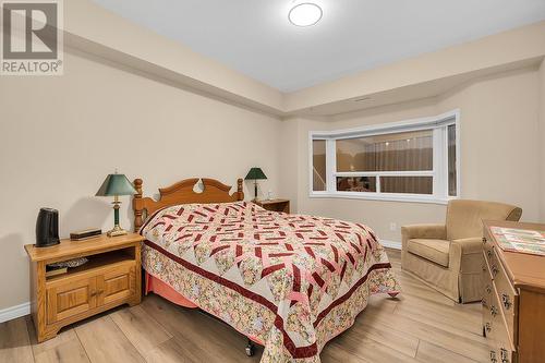 1961 Durnin Road Unit# 105, Kelowna, BC - Indoor Photo Showing Bedroom