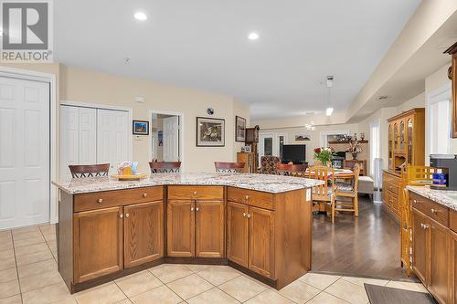 1961 Durnin Road Unit# 105, Kelowna, BC - Indoor Photo Showing Kitchen