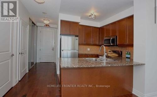 910 - 10 Bloorview Place, Toronto, ON - Indoor Photo Showing Kitchen With Double Sink