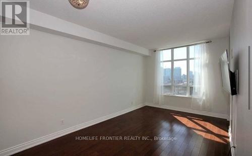 910 - 10 Bloorview Place, Toronto, ON - Indoor Photo Showing Other Room