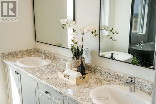 2332 Verne Bowen Street, Oshawa, ON - Indoor Photo Showing Bathroom