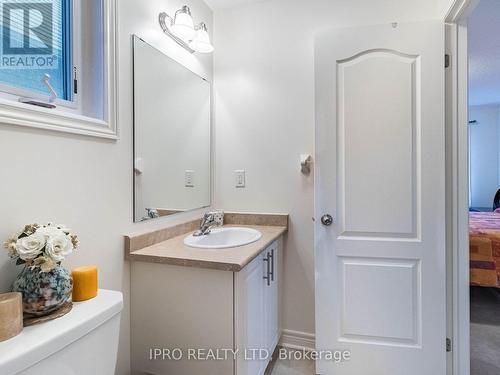 450 Summerlyn Trail, Bradford West Gwillimbury, ON - Indoor Photo Showing Bathroom