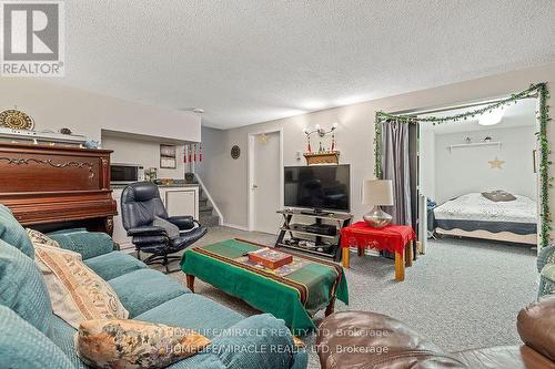 157 Labrador Drive, Oshawa, ON - Indoor