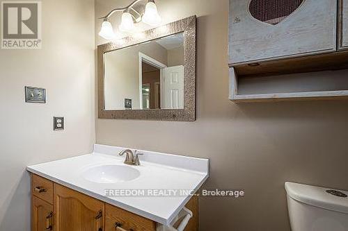 94 Lewis Drive, Orillia, ON - Indoor Photo Showing Bathroom