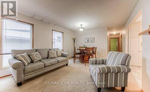 156 Melissa Crescent, Wellington North, ON - Indoor Photo Showing Living Room