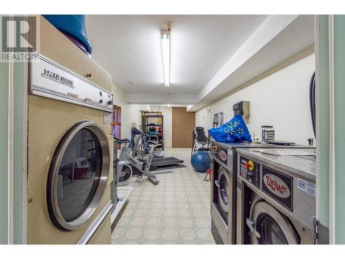 7200 Roche Lake Road Unit# 9A, Kamloops, BC - Indoor Photo Showing Laundry Room