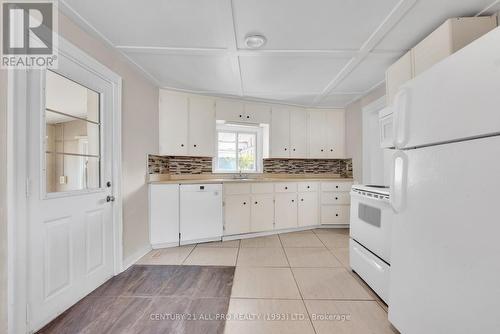 267 University Avenue W, Cobourg, ON - Indoor Photo Showing Kitchen