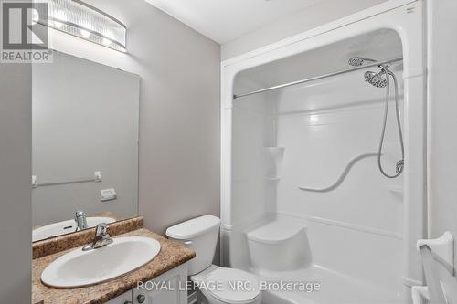 118 Idylewylde Street, Fort Erie (332 - Central), ON - Indoor Photo Showing Bathroom