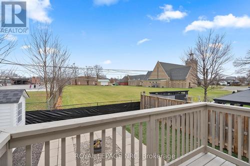 118 Idylewylde Street, Fort Erie (332 - Central), ON - Outdoor With Deck Patio Veranda