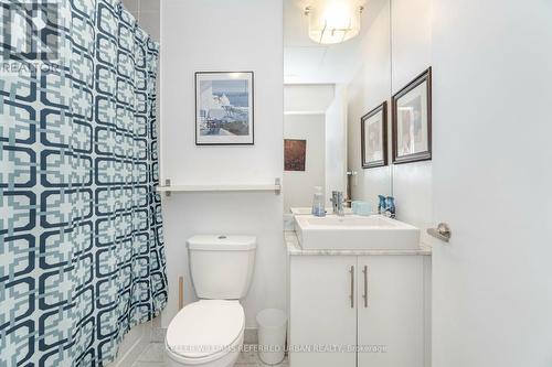 2304 - 65 Bremner Boulevard, Toronto, ON - Indoor Photo Showing Bathroom