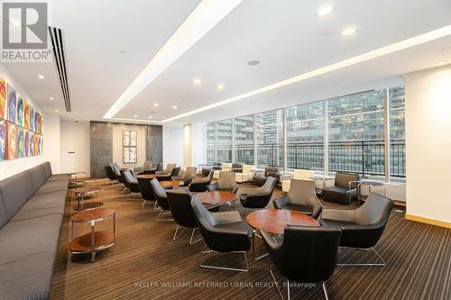 2304 - 65 Bremner Boulevard, Toronto, ON - Indoor Photo Showing Dining Room