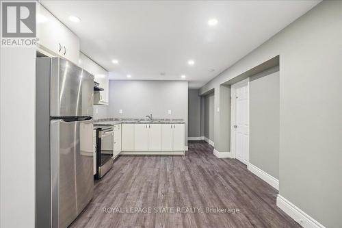 584 East 27Th Street, Hamilton, ON - Indoor Photo Showing Kitchen