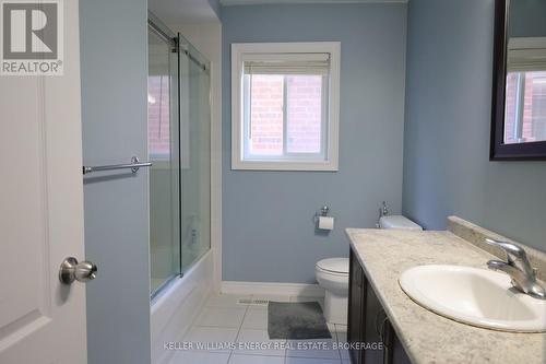 1537 Woodstream Avenue, Oshawa (Taunton), ON - Indoor Photo Showing Bathroom