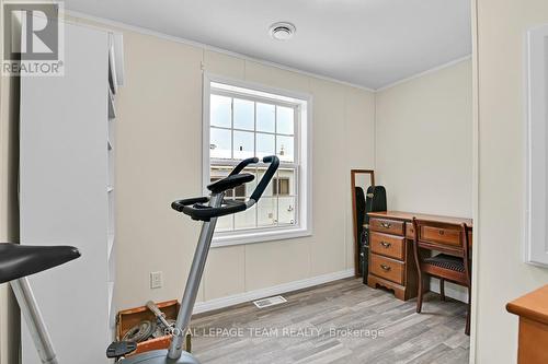 11 Bonner Street, Ottawa, ON - Indoor