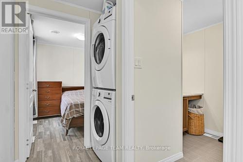 11 Bonner Street, Ottawa, ON - Indoor Photo Showing Laundry Room