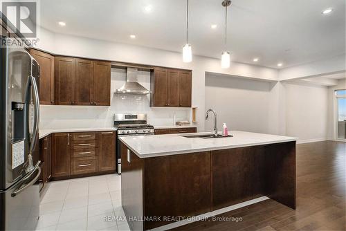 97 Canvasback Ridge, Ottawa, ON - Indoor Photo Showing Kitchen With Upgraded Kitchen