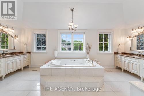 3064 St Clair Avenue, Burlington (Roseland), ON - Indoor Photo Showing Bathroom