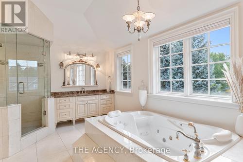 3064 St Clair Avenue, Burlington (Roseland), ON - Indoor Photo Showing Bathroom