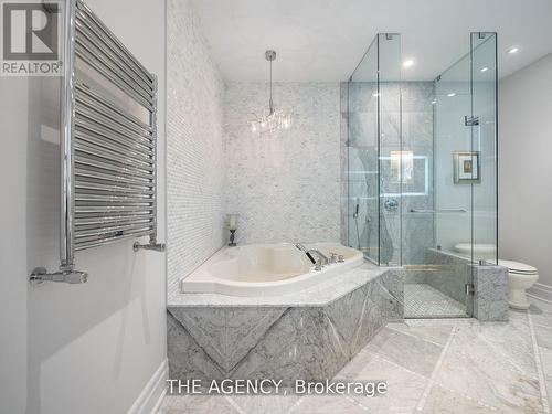 212 Lakeside Avenue, Burlington (Roseland), ON - Indoor Photo Showing Bathroom