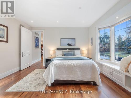 212 Lakeside Avenue, Burlington (Roseland), ON - Indoor Photo Showing Bedroom