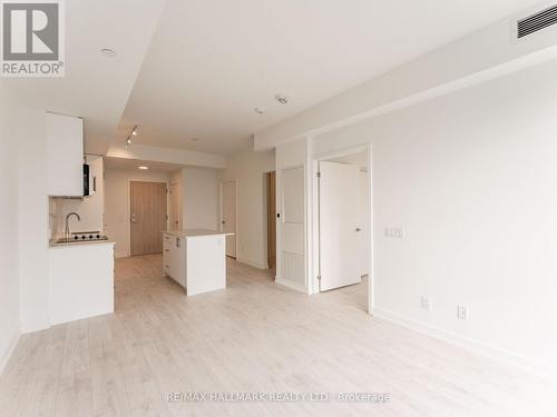 517 - 181 Sheppard Avenue E, Toronto, ON - Indoor Photo Showing Other Room