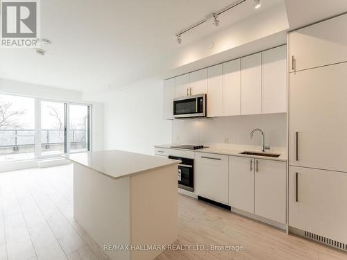 517 - 181 Sheppard Avenue E, Toronto, ON - Indoor Photo Showing Kitchen