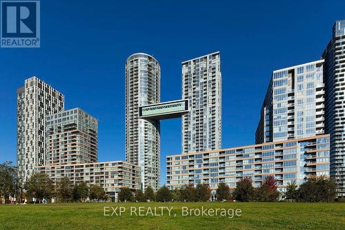 1210 - 15 Iceboat Terrace, Toronto, ON - Outdoor With Facade