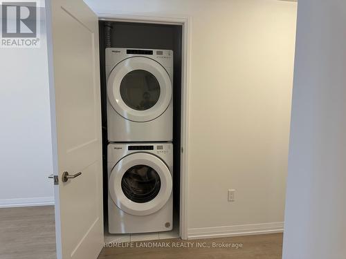 2005 - 25 Holly Street, Toronto, ON - Indoor Photo Showing Laundry Room