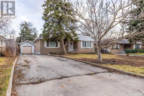 482 Brookside Drive, Oakville, ON - Outdoor With Facade