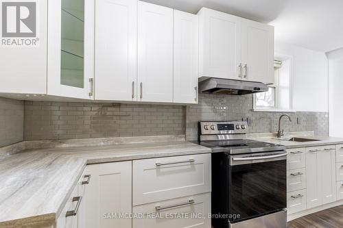 482 Brookside Drive, Oakville, ON - Indoor Photo Showing Kitchen