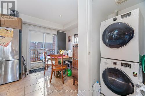 7 - 3062 Lake Shore Boulevard, Toronto, ON - Indoor Photo Showing Laundry Room