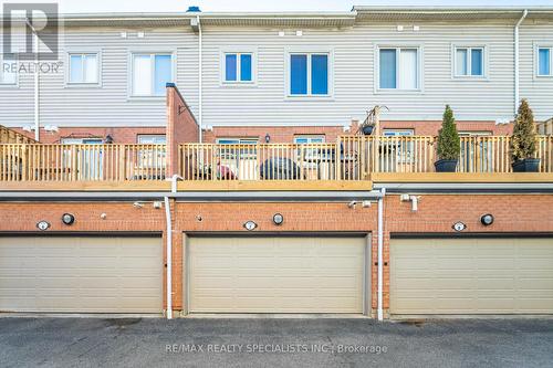 7 - 3062 Lake Shore Boulevard, Toronto, ON - Outdoor With Exterior