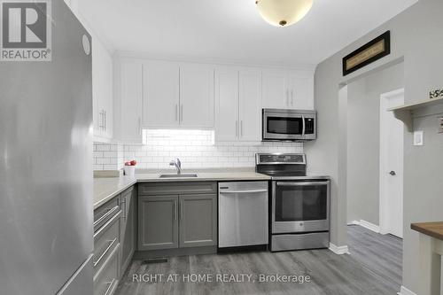 15 Bentbrook Crescent, Ottawa, ON - Indoor Photo Showing Kitchen