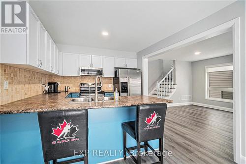 2651 Baynes Sound Way, Ottawa, ON - Indoor Photo Showing Kitchen With Double Sink With Upgraded Kitchen