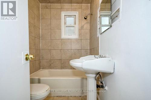 850 Danforth Road, Toronto, ON - Indoor Photo Showing Bathroom